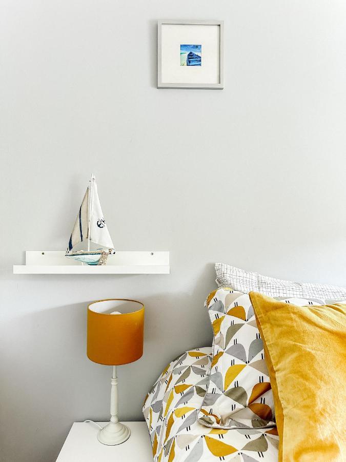 Send Beautiful Apartment In Guildford With Parking מראה חיצוני תמונה