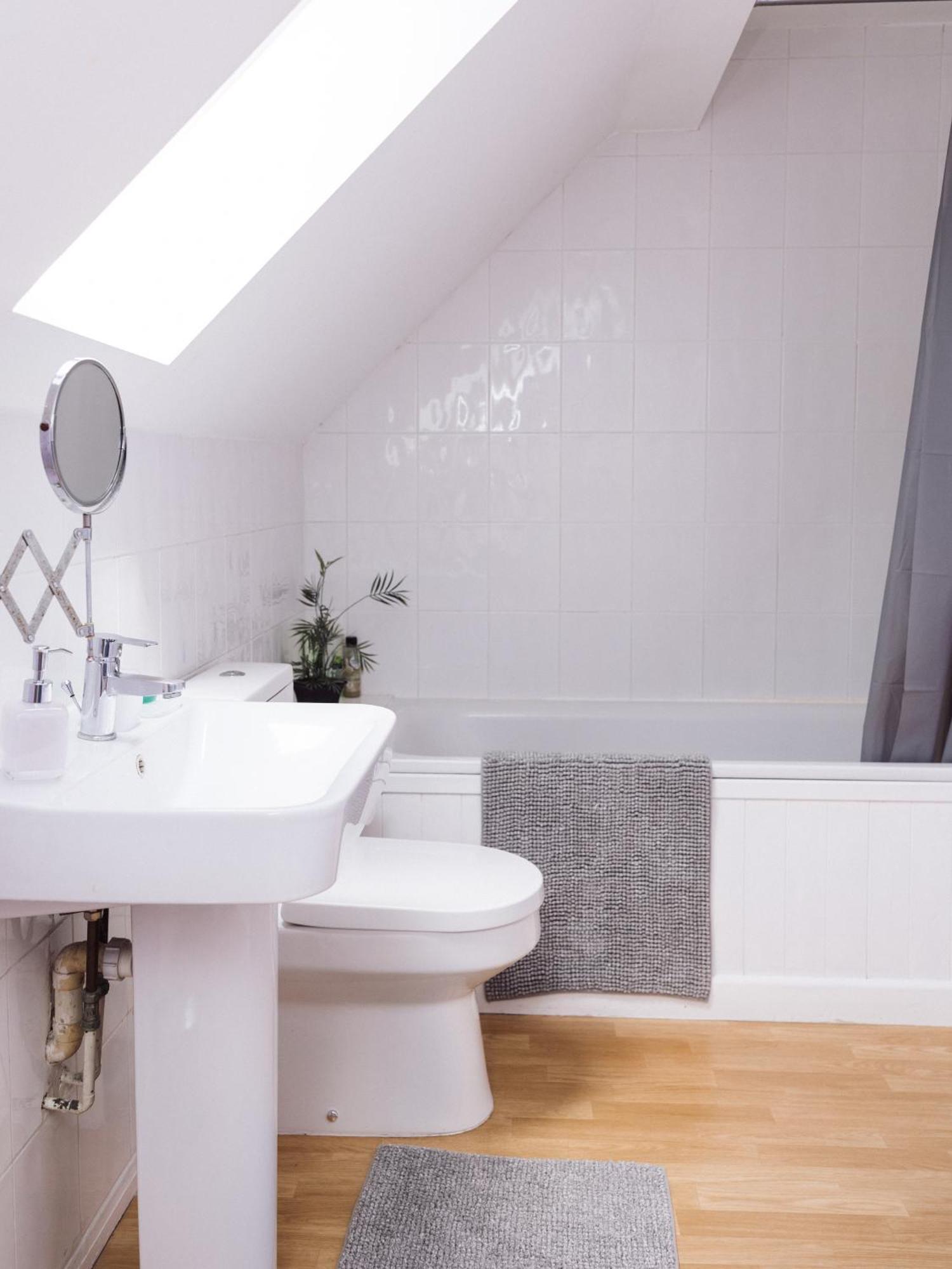 Send Beautiful Apartment In Guildford With Parking מראה חיצוני תמונה