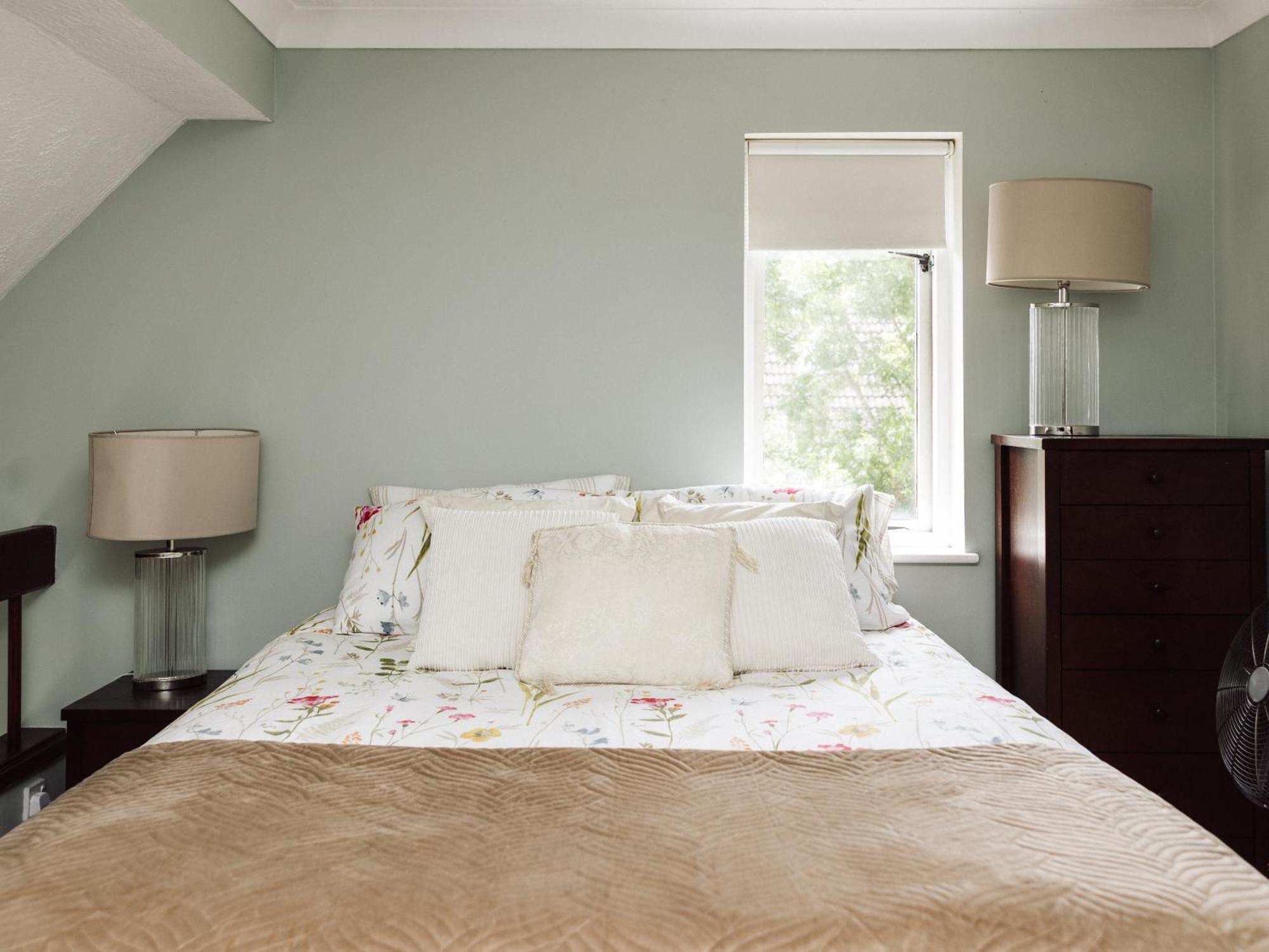 Send Beautiful Apartment In Guildford With Parking מראה חיצוני תמונה