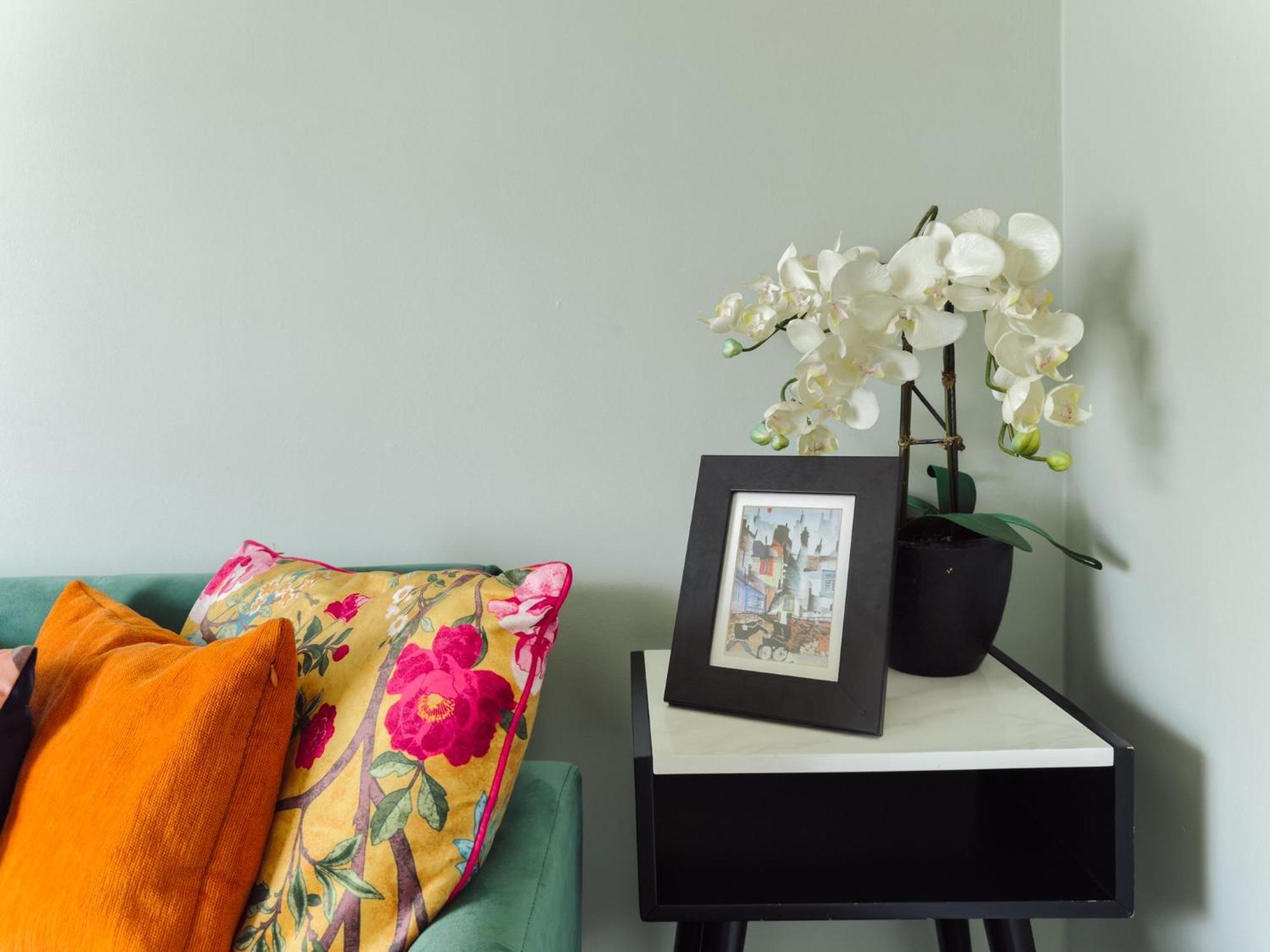 Send Beautiful Apartment In Guildford With Parking מראה חיצוני תמונה